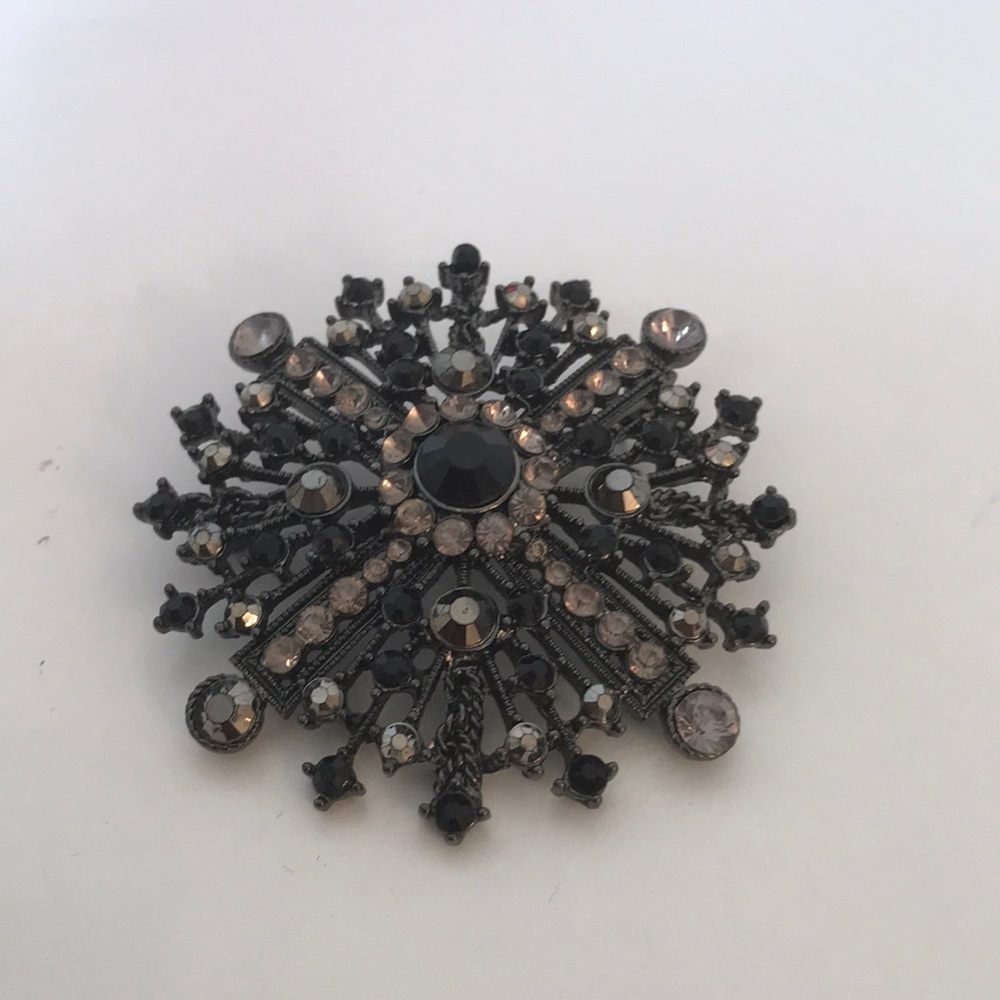 Brooch